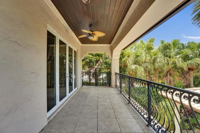 1212 E Lake Drive, Fort Lauderdale, FL 33316
