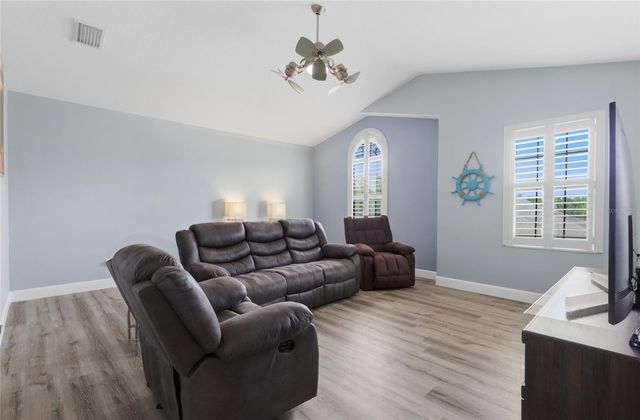 10645 MISTFLOWER LANE, Tampa, FL 33647