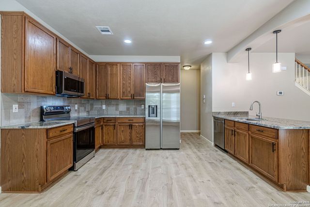 26 Ferris, San Antonio, TX 78254