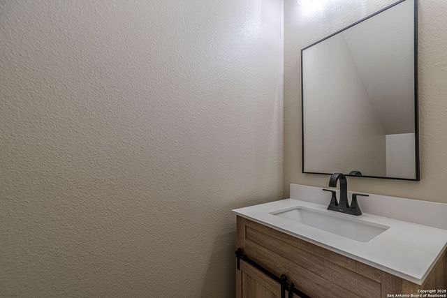 26 Ferris, San Antonio, TX 78254
