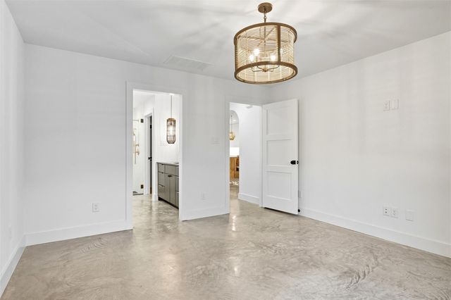 410 E 33rd Street, Houston, TX 77018