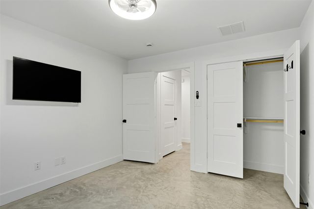 410 E 33rd Street, Houston, TX 77018