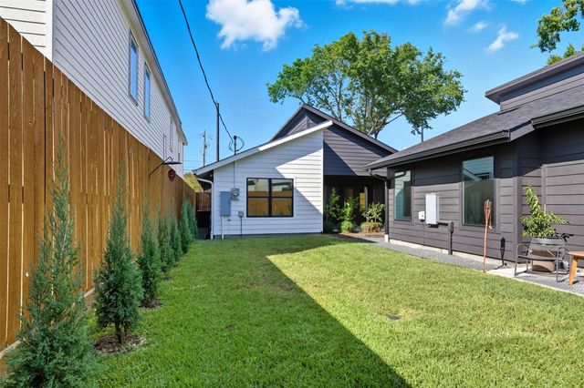 410 E 33rd Street, Houston, TX 77018
