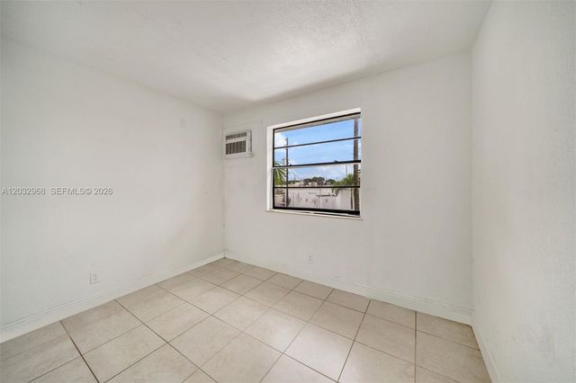 4081 N Dixie Hwy 27, Oakland Park, FL 33334