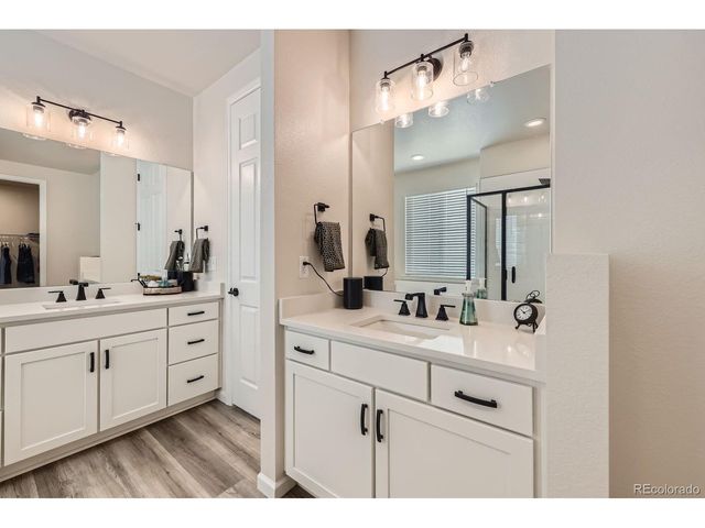 5134 Queen Ct, Arvada, CO 80002