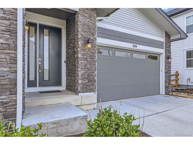 5134 Queen Ct, Arvada, CO 80002