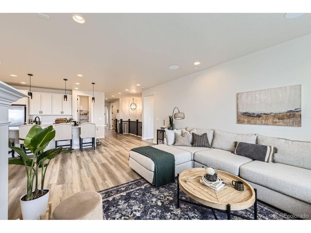 5134 Queen Ct, Arvada, CO 80002