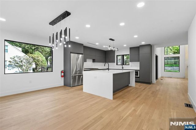106 Prospect Terrace, Tenafly, NJ 07670