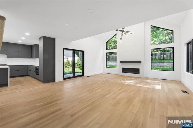 106 Prospect Terrace, Tenafly, NJ 07670