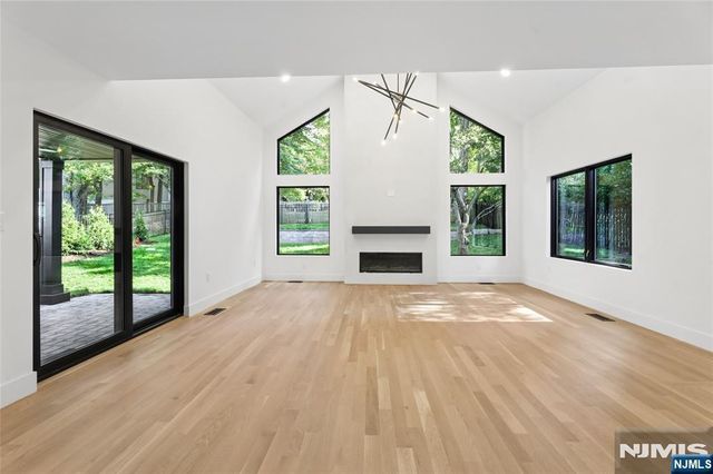 106 Prospect Terrace, Tenafly, NJ 07670