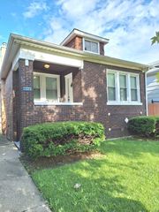 2121 N Marmora Avenue, Chicago, IL 60639