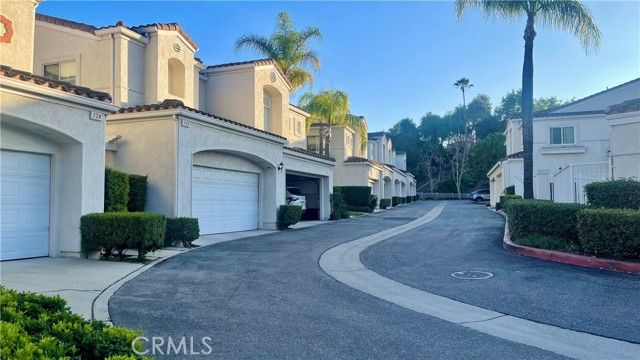 309 Via Moreno, Pomona, CA 91766