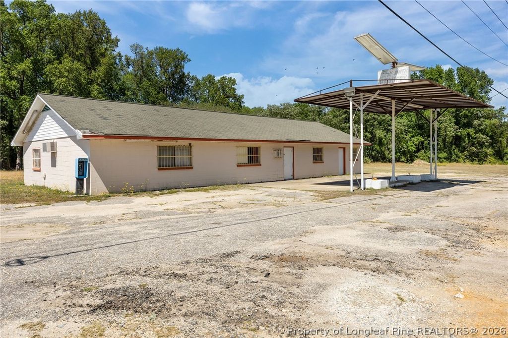4400 Newton Grove Highway, Newton Grove, NC 28366 — exterior