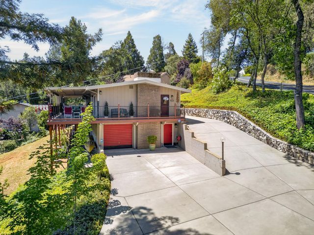 14 Sylvan Vista Dr, Auburn, CA 95603