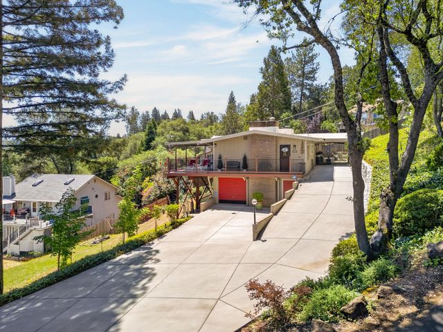 14 Sylvan Vista Dr, Auburn, CA 95603