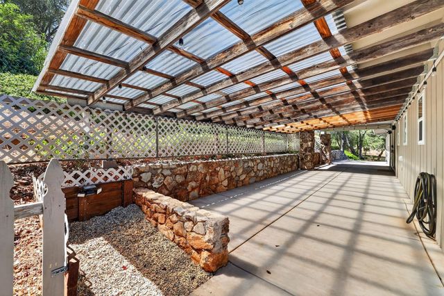 14 Sylvan Vista Dr, Auburn, CA 95603