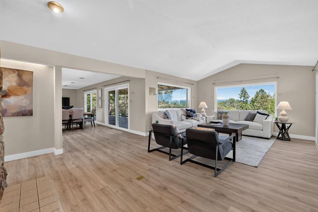 14 Sylvan Vista Dr, Auburn, CA 95603