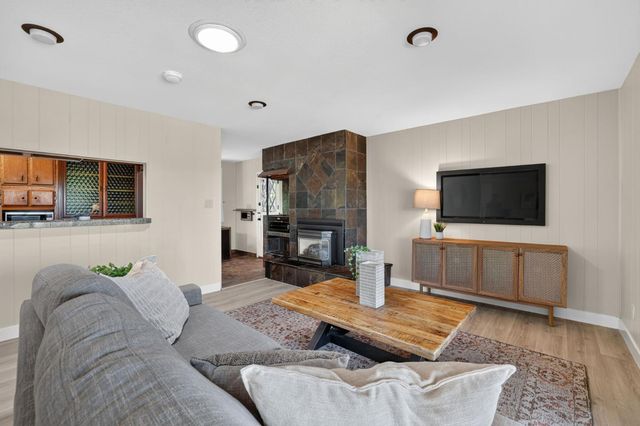 14 Sylvan Vista Dr, Auburn, CA 95603