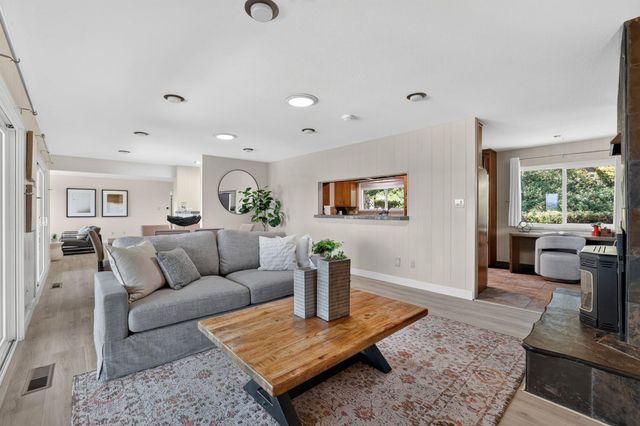 14 Sylvan Vista Dr, Auburn, CA 95603