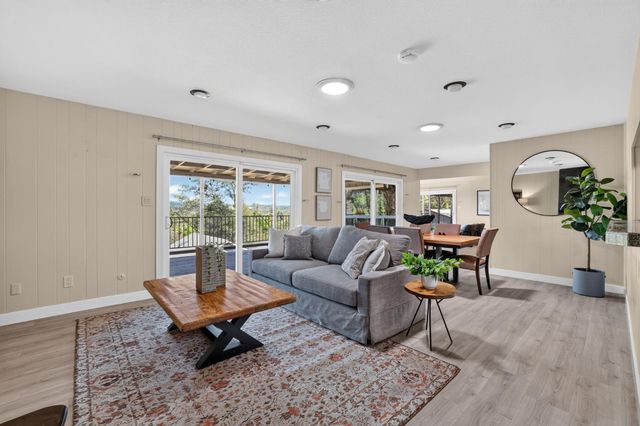 14 Sylvan Vista Dr, Auburn, CA 95603