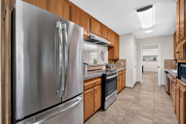14 Sylvan Vista Dr, Auburn, CA 95603