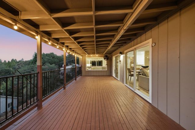 14 Sylvan Vista Dr, Auburn, CA 95603