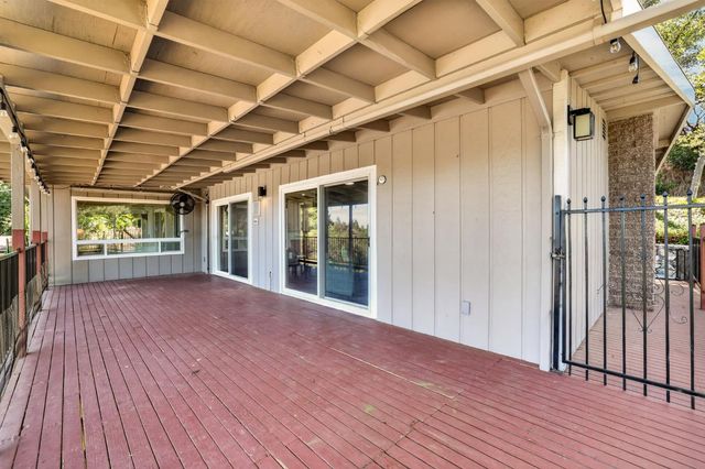 14 Sylvan Vista Dr, Auburn, CA 95603