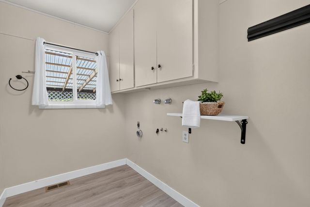 14 Sylvan Vista Dr, Auburn, CA 95603