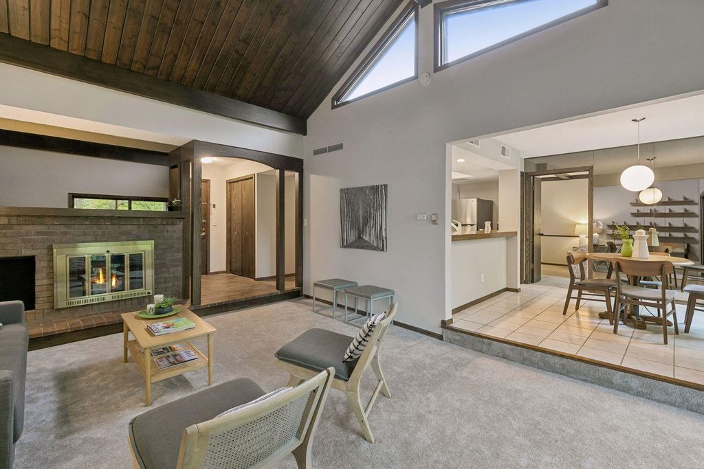6115 Lincoln Drive 353, Edina, MN 55436
