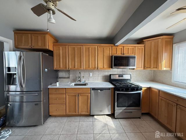 25 bartman Road, East Brunswick, NJ 08816