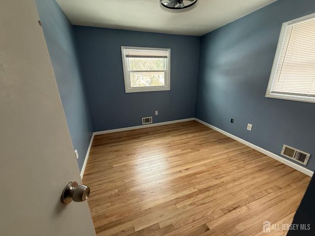 25 bartman Road, East Brunswick, NJ 08816