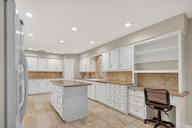 611 Harvest Glen Drive, Richardson, TX 75081