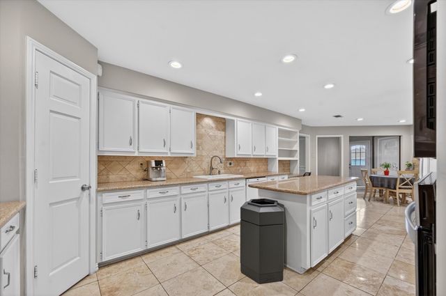 611 Harvest Glen Drive, Richardson, TX 75081