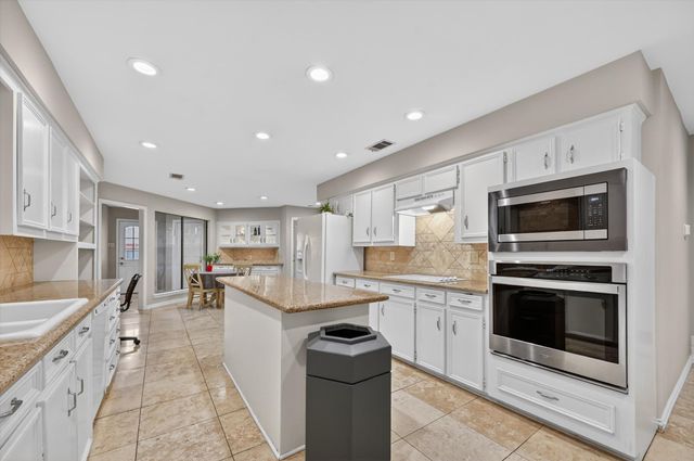 611 Harvest Glen Drive, Richardson, TX 75081