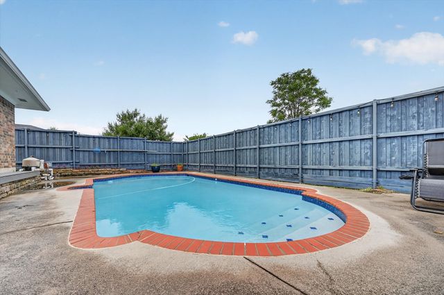 611 Harvest Glen Drive, Richardson, TX 75081