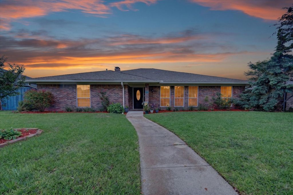 611 Harvest Glen Drive, Richardson, TX 75081