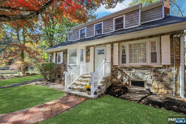 103 E Mahwah Road, Mahwah, NJ 07430