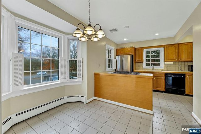 103 E Mahwah Road, Mahwah, NJ 07430