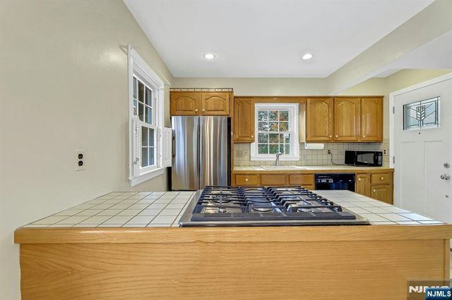 103 E Mahwah Road, Mahwah, NJ 07430