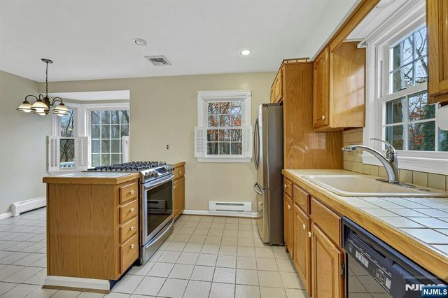 103 E Mahwah Road, Mahwah, NJ 07430