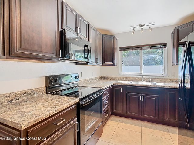 819 W Whitmire Drive, Melbourne, FL 32935