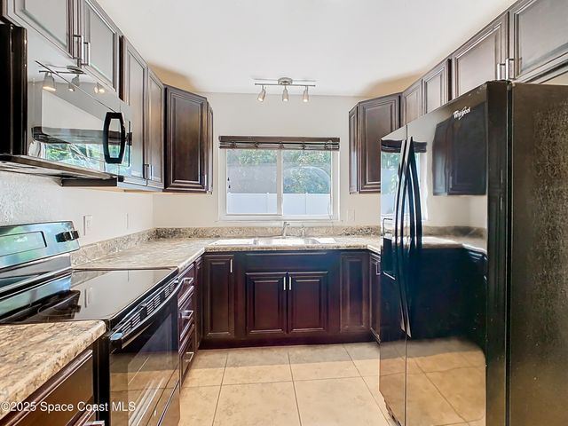 819 W Whitmire Drive, Melbourne, FL 32935