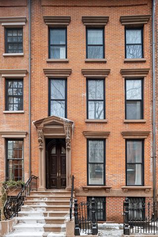 10 SIDNEY Place, New York City, NY 11201