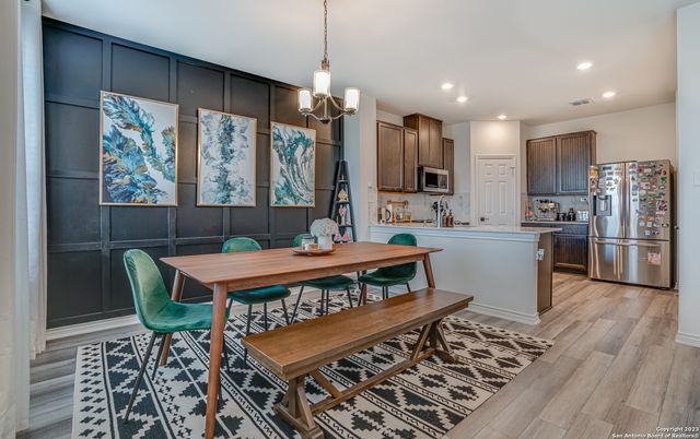 1806 OVERLOOK BND, San Antonio, TX 78245