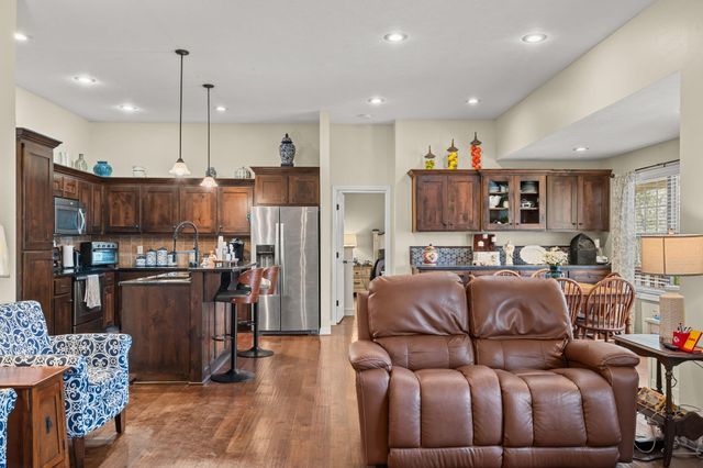 321 Southwoods Way, Branson, MO 65616