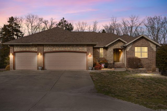 321 Southwoods Way, Branson, MO 65616