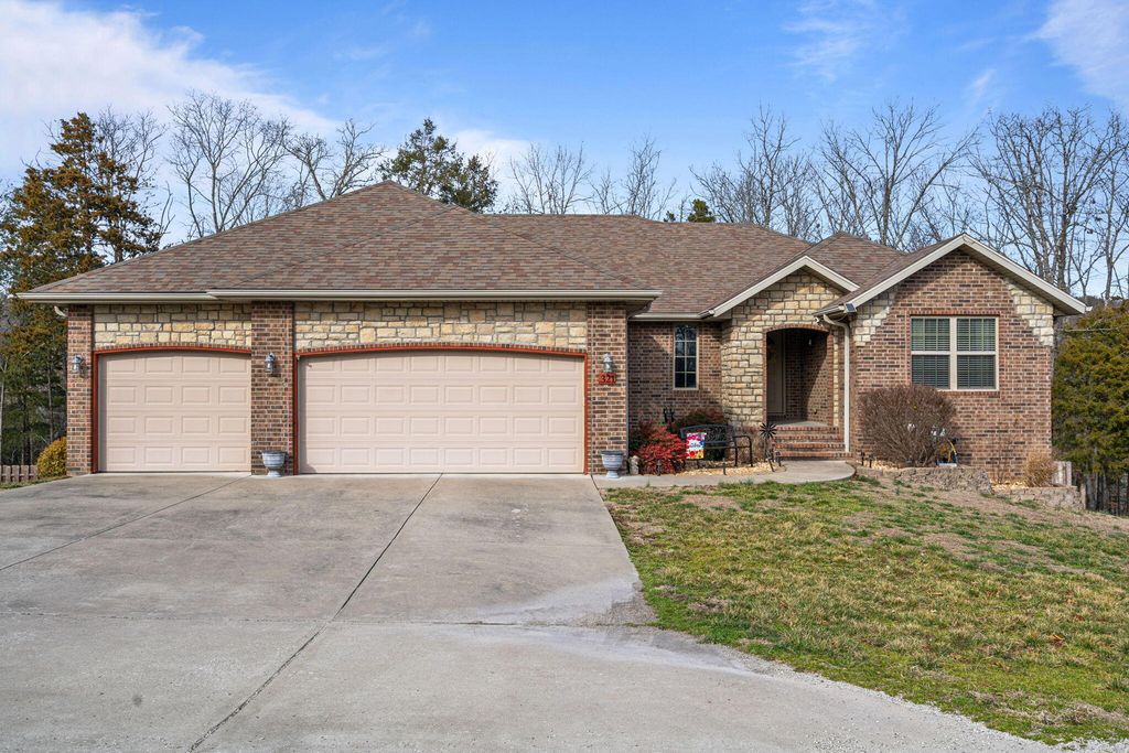 321 Southwoods Way, Branson, MO 65616