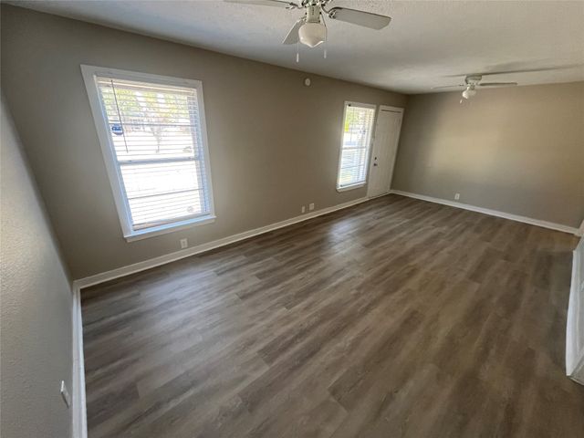 1622 Centerville Road, Dallas, TX 75228