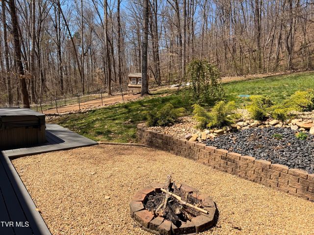 1049 Millway Court, Jonesborough, TN 37659