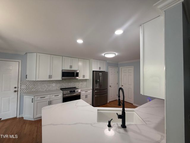 1049 Millway Court, Jonesborough, TN 37659